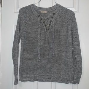 Laced up sweater. Gray. Size M